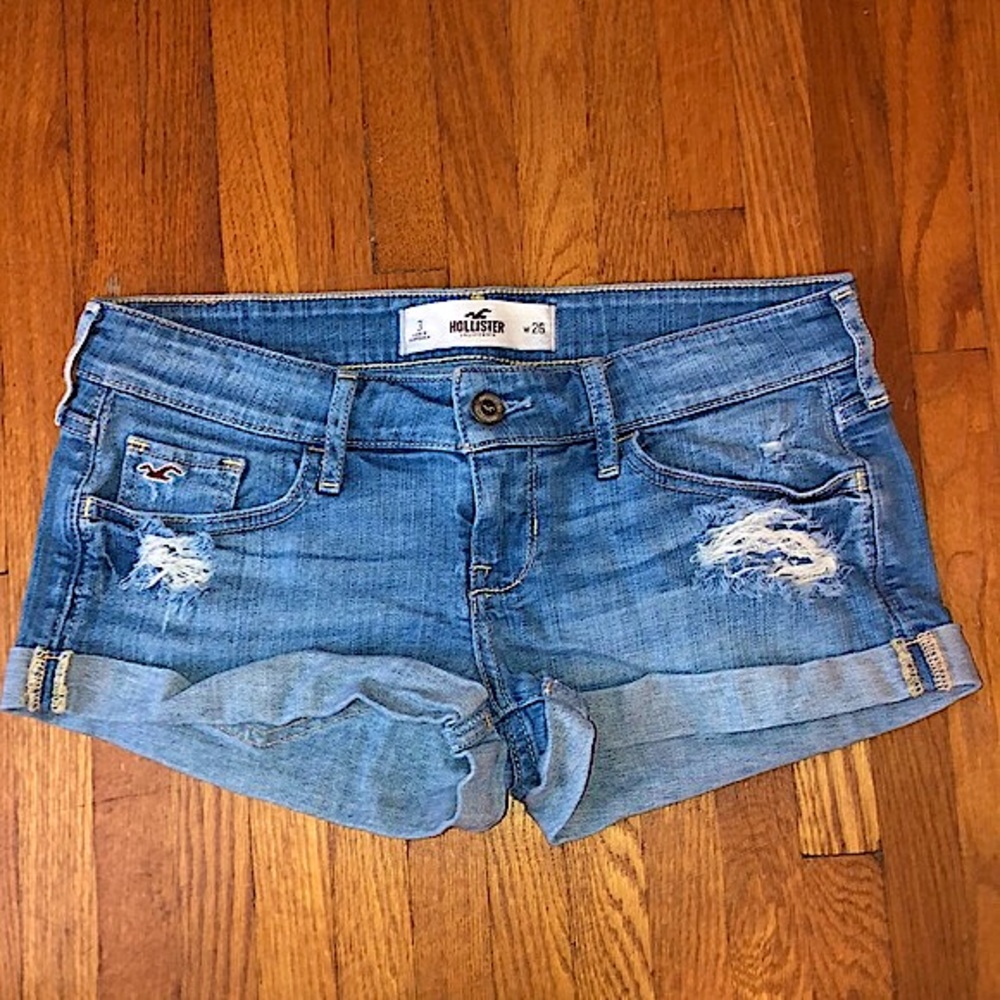 Hollister Women’s Size 3 (26) Short Shorts